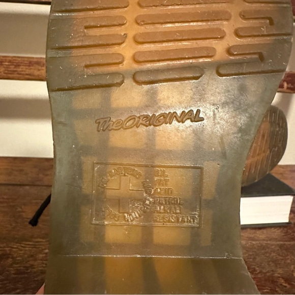 Dr. Martens Black Patent Leather Original Lace Up Combat Boots Docs - Picture 13 of 16